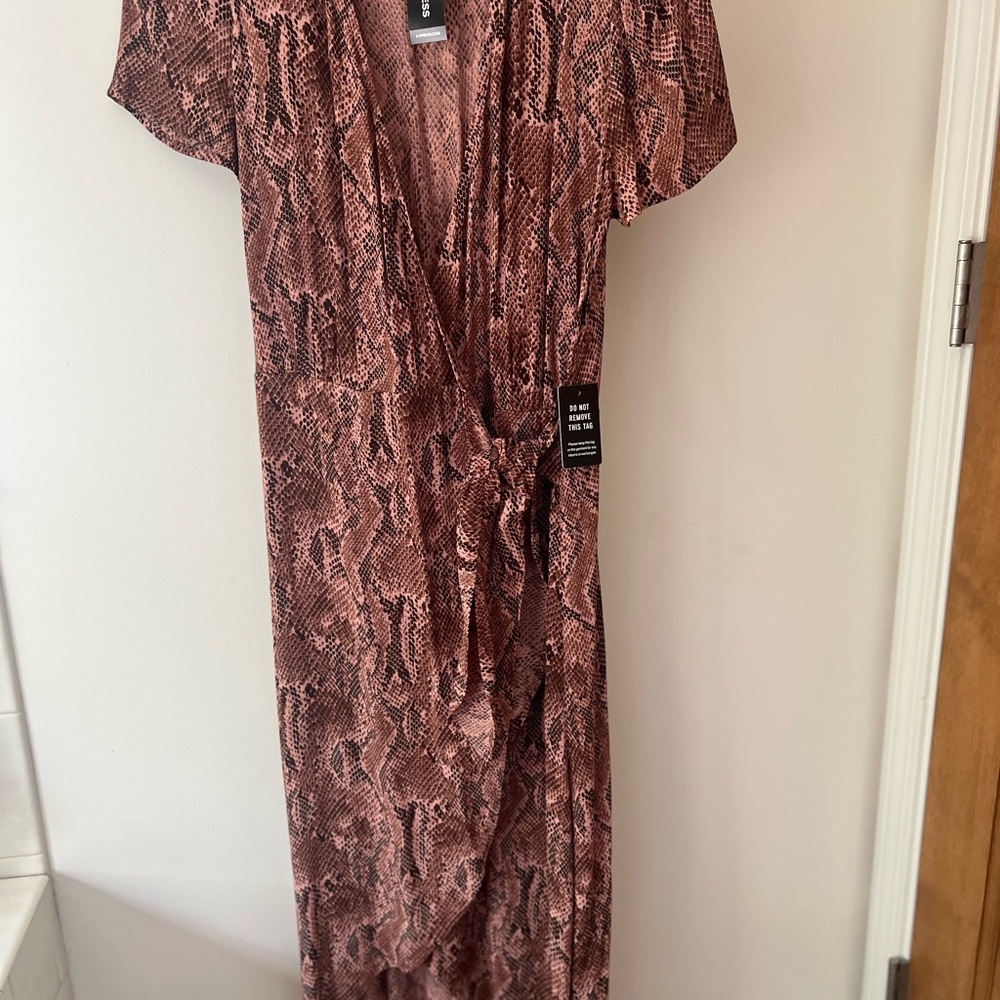 Express Black and Cream Puff Sleeve Wrap Midi Dress